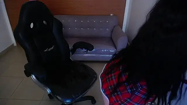 emma_adams_t's cam snapshot