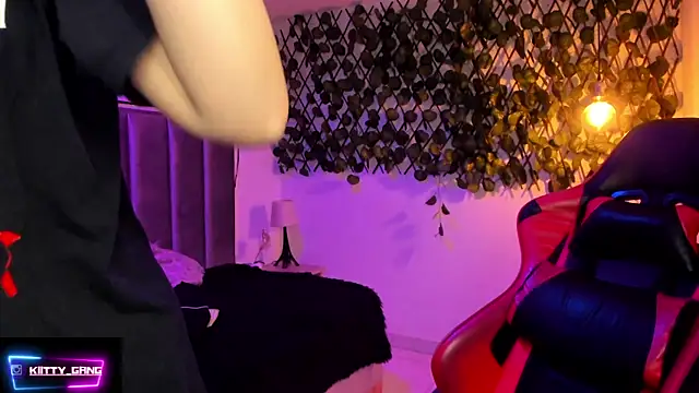 Kitty_Gang's cam snapshot