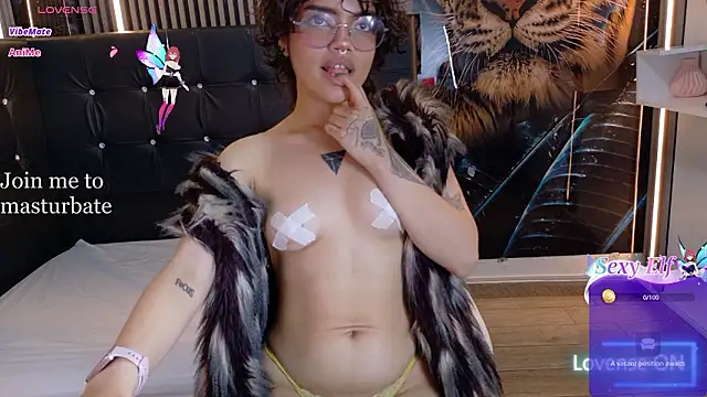 KittyLatina_02's cam snapshot