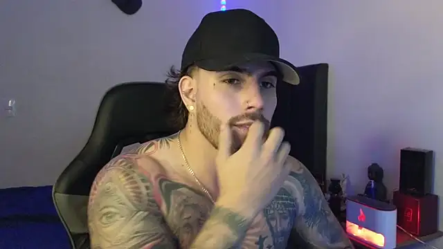 Ades_Lowe's cam snapshot