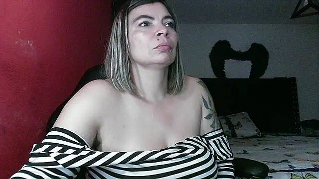 charlotedoll's cam snapshot