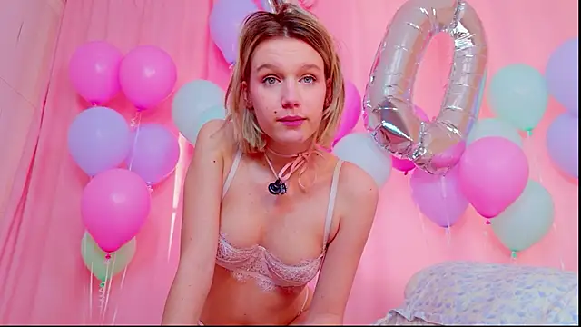 MeowthLilu's cam snapshot