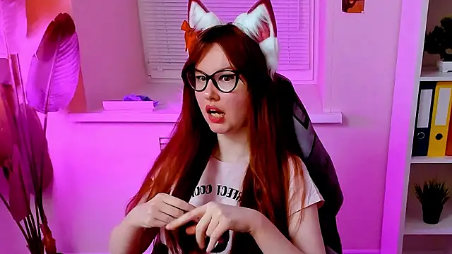 CarolGiggly live sex cam