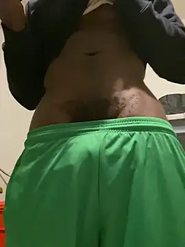 Bigish92 live sex cam