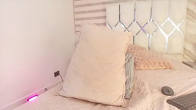 cataleya_ebony_'s cam snapshot