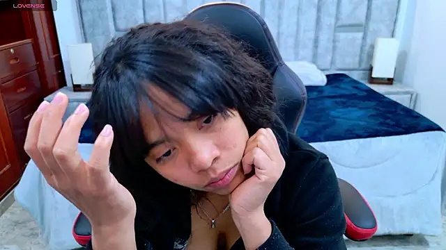 laureentt_'s cam snapshot