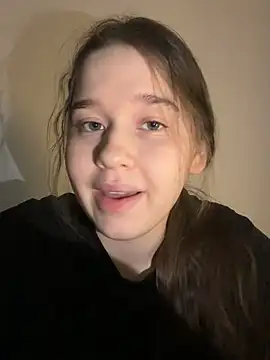 HornyGirlH live sex cam