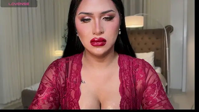 Your_Majesty_Tyra live sex cam