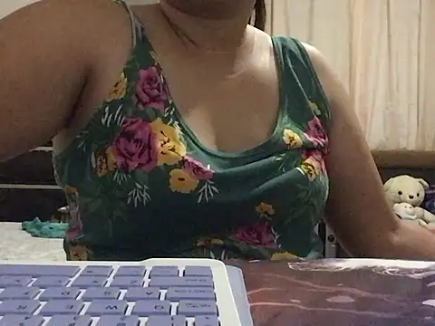 lady_candy85's cam snapshot