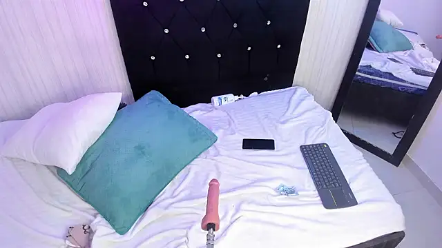 miku_katsuragi's cam snapshot