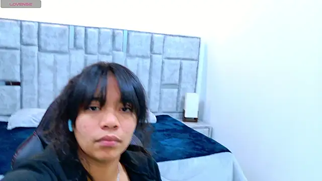 laureentt_'s cam snapshot