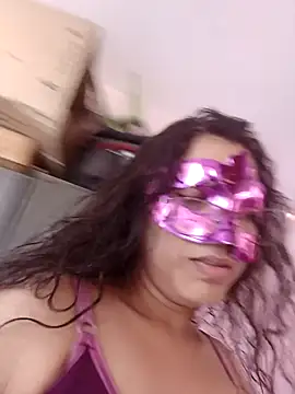 thanusi_2's cam snapshot