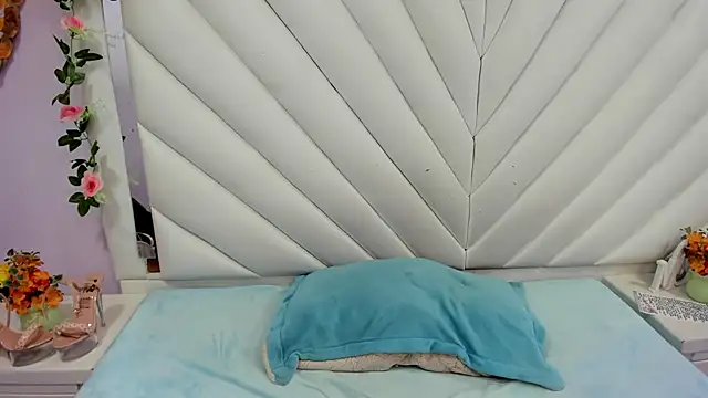 Dakota_Angell_'s cam snapshot