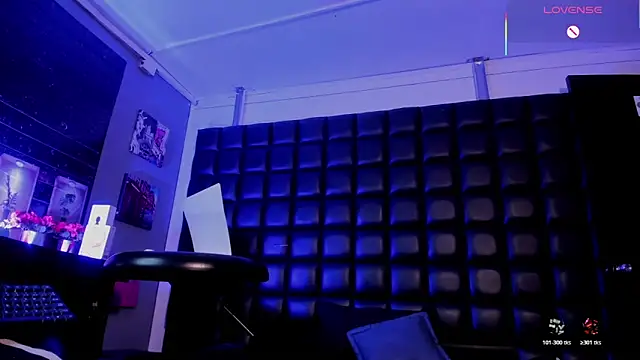 liany_taylor's cam snapshot