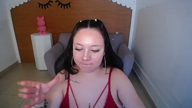 emma_adams_t's cam snapshot