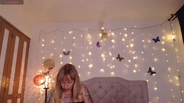 TaniaBolton's cam snapshot