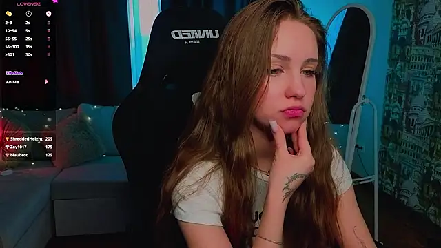 Alice_loft live sex cam