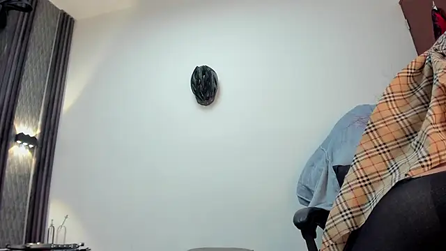 selene_red_'s cam snapshot