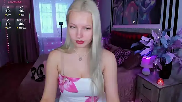 AliceJuly's cam snapshot