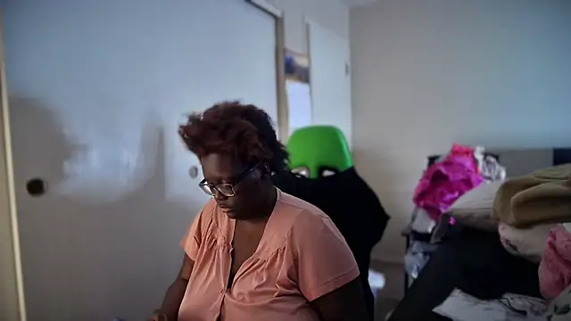 Yagurl___west's cam snapshot