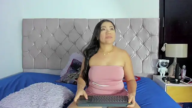 Harry_And_Girls's cam snapshot