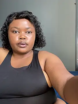 Curveysinaa live sex cam