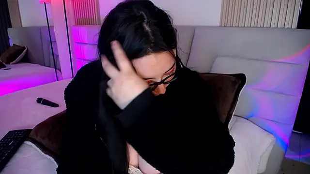 Miss_Loise's cam snapshot