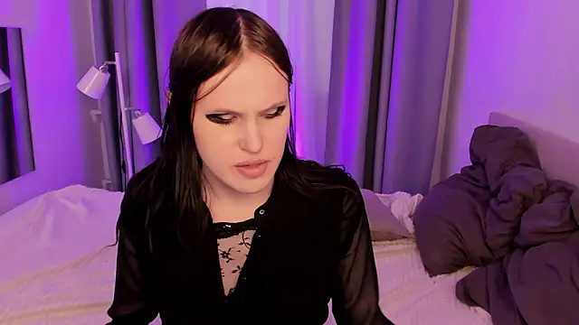 EffieMinki live sex cam