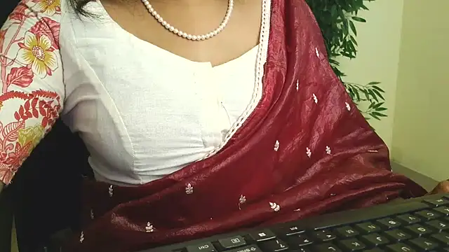 Mallu_Neelaanjanam's cam snapshot