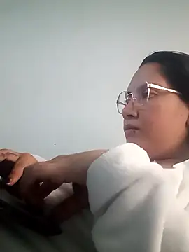 phoop_lilaa's cam snapshot