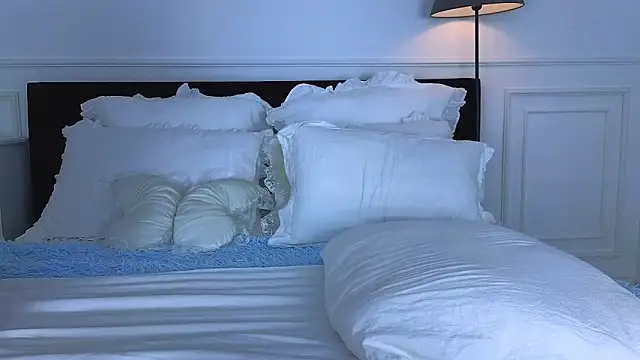 NicoleMarani live sex cam