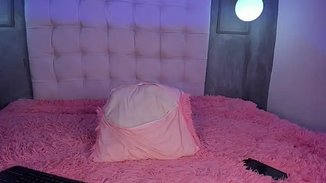 im_tiffany_'s cam snapshot