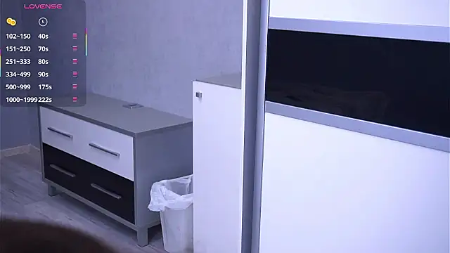 Holla_Molly live sex cam