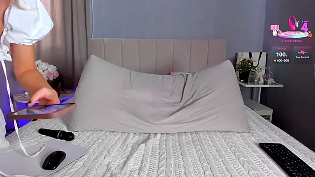 MissMiaTv live sex cam