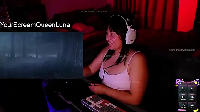 YourScreamQueenLuna's cam snapshot