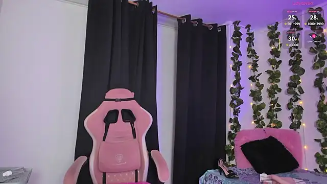 ashley_morgan_18's cam snapshot