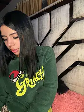 Laura-Khalifa live sex cam