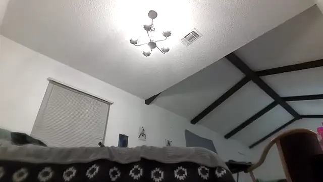 Peachestabby147 live sex cam