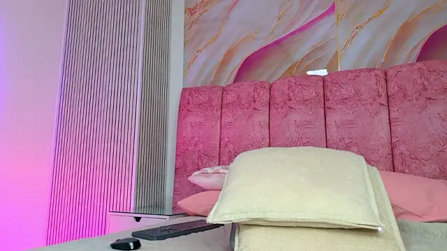 emmacurvy live sex cam