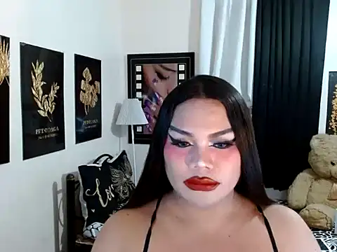 TSbrianaHugeCock live sex cam