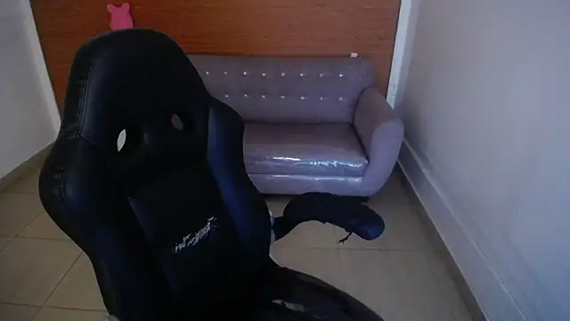 emma_adams_t's cam snapshot