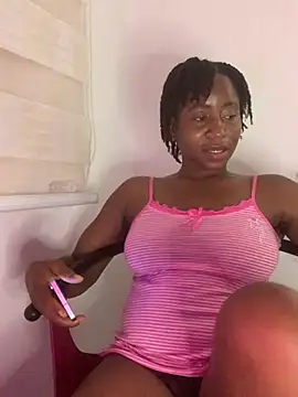 MISSMAYSROOM's cam snapshot