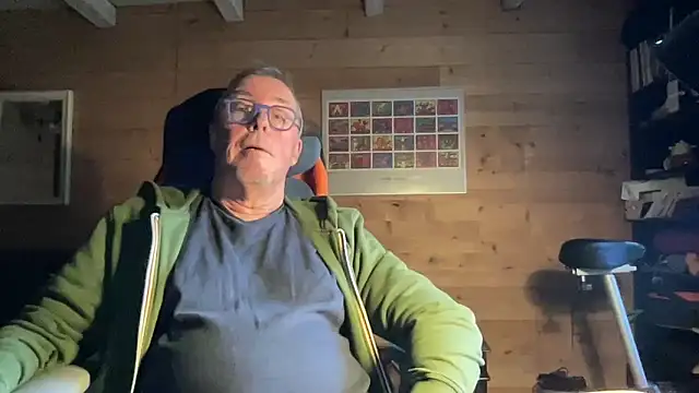 lelohop's cam snapshot