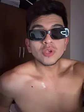 DenielPillo live sex cam