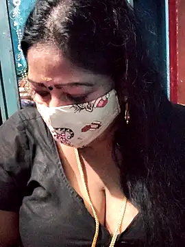 maniisha's cam snapshot