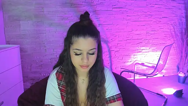 BellaNoir_'s cam snapshot