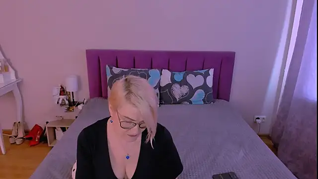 sabrinamacmarren's cam snapshot