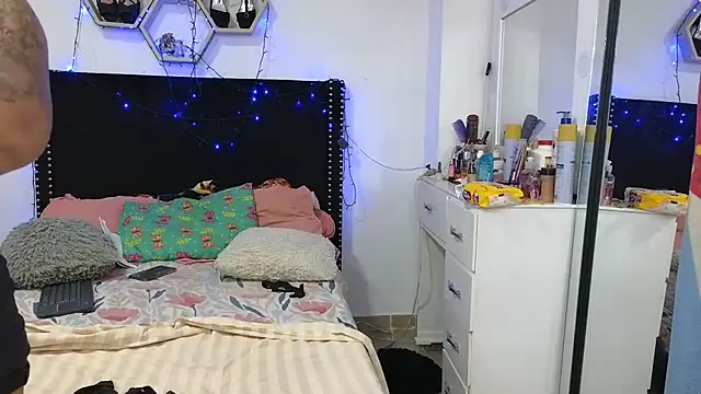 charlotte_077's cam snapshot