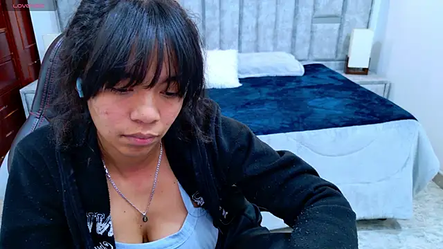 laureentt_'s cam snapshot