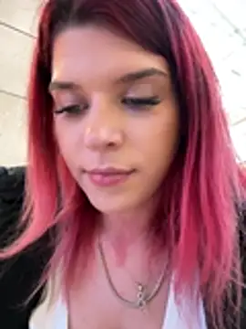 RiriRoseey live sex cam